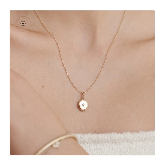 14k Solid Gold Locket - Picture 9 of 9